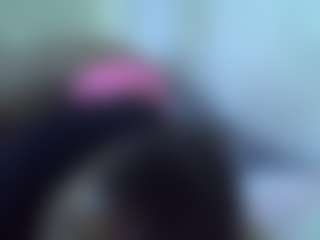 Live cam show with CuteJasmine1 - Ebony MILF on Uber Horny