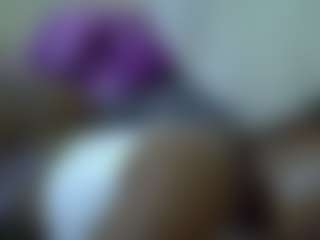 Live cam show with CuteJasmine1 - Gamer MILF on studioflirtlive.com