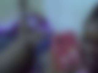 Live cam show with CuteJasmine1 - Black MILF on xDating
