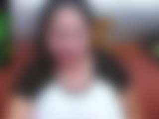 Live cam show with EMILY-NESSA - Shaved Pussy MILF on Gym Cam Girls