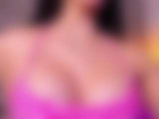Live cam show with Samantha-Brooke - Average on Camsoda
