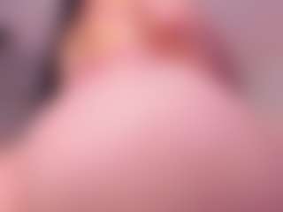 Live cam show with Samantha-Brooke - Full Nudity on CamClone