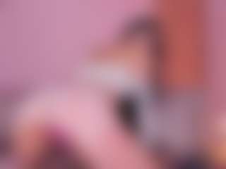 Live cam show with Samantha-Brooke - Bedroom on Camsoda Late Night