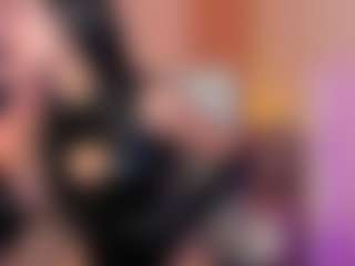 Live cam show with Samantha-Brooke - Ride on Camming Site