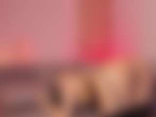 Live cam show with Samantha-Brooke - Average on SpankPalCams