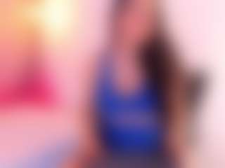 Live cam show with Sarita-Duque - Lush MILF on Milf Play