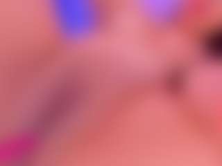 Live cam show with Sarita-Duque - Fingering MILF on TeamSkeetLive