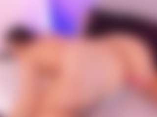 Live cam show with Sarita-Duque - Bedroom on Camsoda