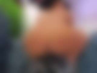Live cam show with Theowonder - Average on fapnchat