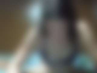 Live cam show with heavenskyyee - Petite MILF on liverealitysex.com