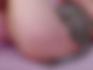 Live cam show with MonaLisaG - Camel Toe on Dolls Live