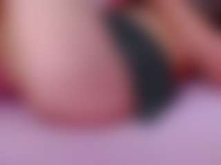 Live cam show with MonaLisaG - Middle Aged on livesuperchat.net