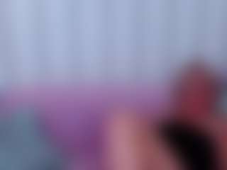 Live cam show with MonaLisaG - Blonde Hair Middle Aged on Camsoda