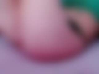 Live cam show with MonaLisaG - Green Eyes on CamClone