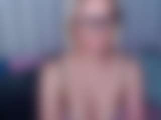 Live cam show with MonaLisaG - Green Eyes on fuklive.com