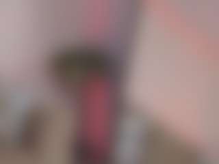 Live cam show with naomisainz - Small Ass on Uber Horny