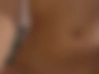 Live cam show with naomisainz - Solo on Milf Play