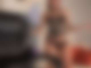 Live cam show with naomisainz - Small Ass on milfzrlive.com