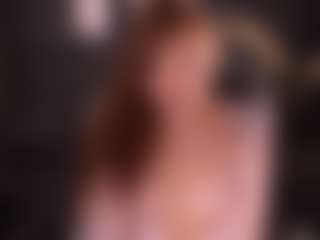 Live cam show with naomisainz - Living Room on sexylive.show