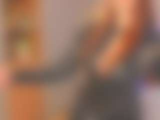 Live cam show with Kira - Ass Bouncing on slutload