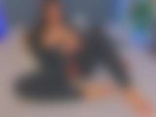 Live cam show with Kira - Latex on madthumbs