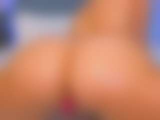 Kira's Live Sex Cam Show