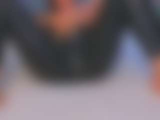 Live cam show with Kira - Athletic on madthumbs