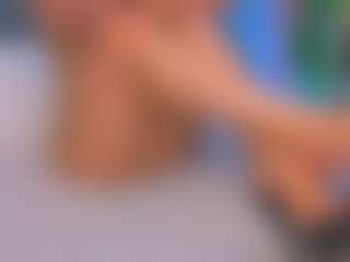 Live cam show with Kira - Latex on Sweet Sext