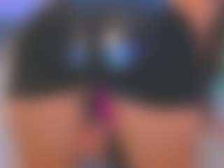 Kira's Live Sex Cam Show