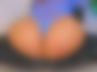 Kira's Live Sex Cam Show