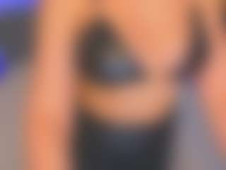 Kira's Live Sex Cam Show