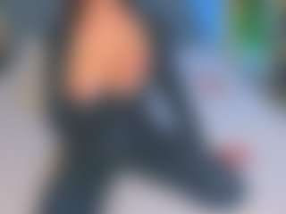 Kira's Live Sex Cam Show