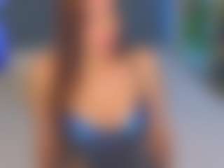 Live cam show with Kira - Butt Plug on sexylive.show