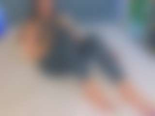 Live cam show with Kira - Latex on Camsoda