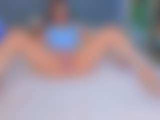 Kira's Live Sex Cam Show