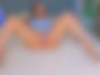 Kira's Live Sex Cam Show