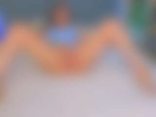 Kira's Live Sex Cam Show