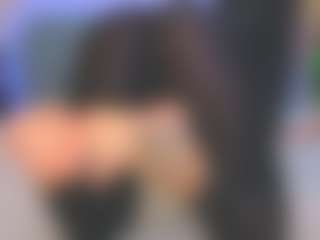 Live cam show with Kira - Bedroom on liverealitysex.com