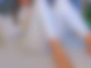 Kira MILF webcam performer live streaming