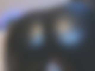 Live cam show with Kira - Brown Hair on xDating
