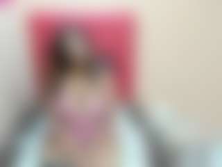 Live-Cam-Show mit INDIANGREY4U - Tittyfuck auf Camsoda