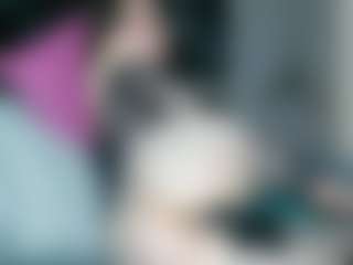 Live cam show with levanaaa - Living Room on Stripli.com