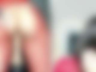 Live cam show with levanaaa - Living Room on StripNow