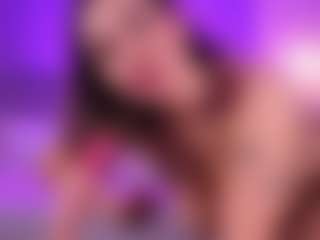 Live cam show with Valerynova - Blonde Hair Curvy on Dare Cams