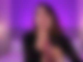 Valerynova MILF webcam performer live streaming