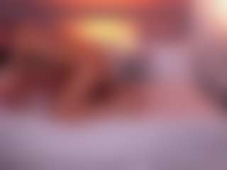 Live cam show with Valerynova - Curvy Teen (18+) on UwU Esports