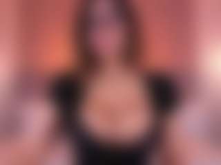 Valerynova MILF webcam performer live streaming