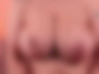 Live cam show with Valerynova - HD on 1on1-livenow