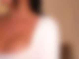 Live cam show with Jade Evans - Facial on alttransgirls