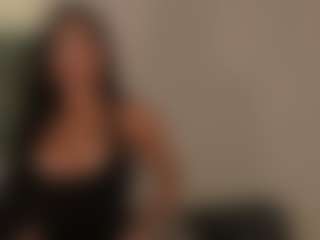 Live cam show with Jade Evans - Facial on Chatstar
